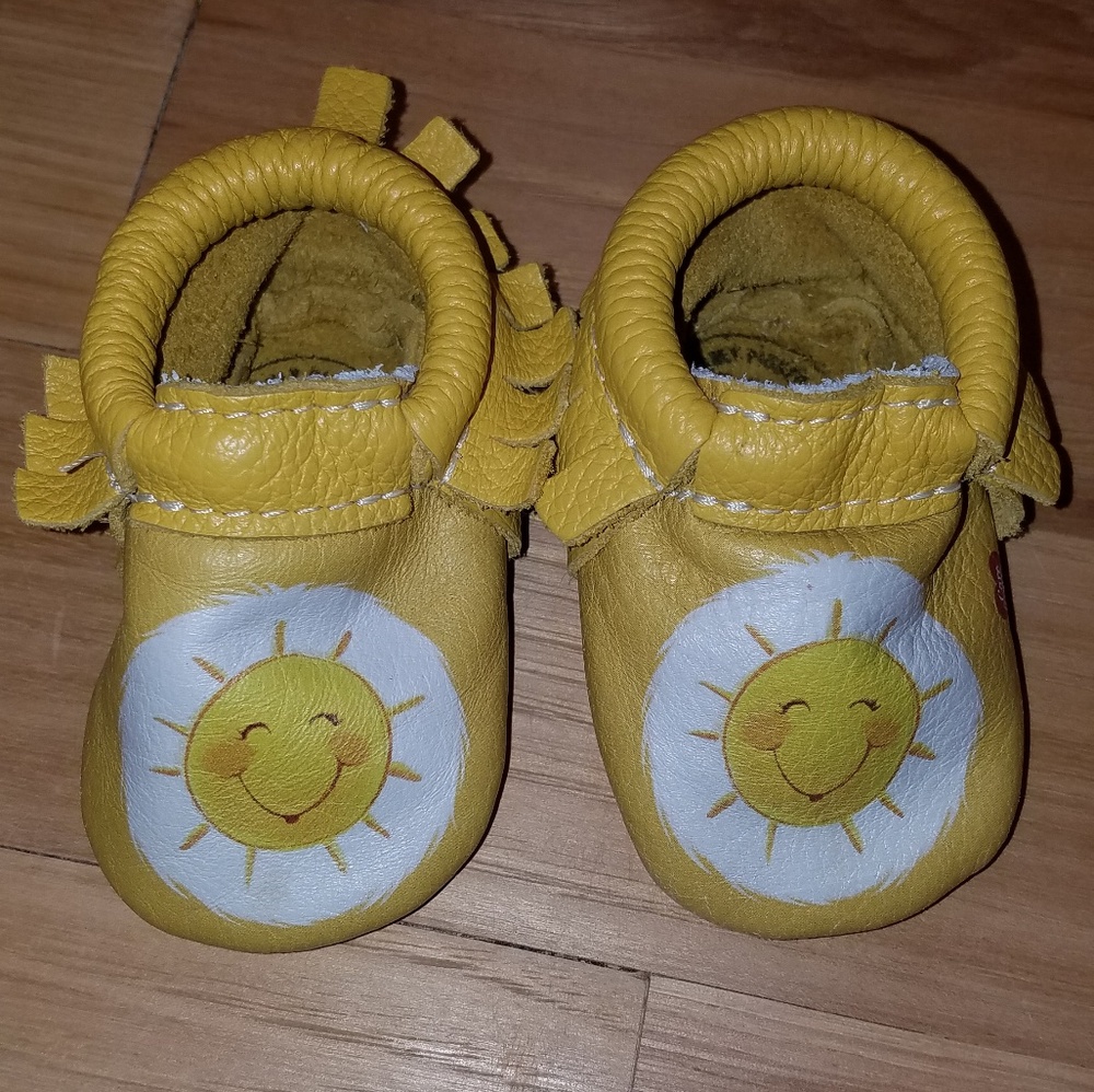 Carebear moccs